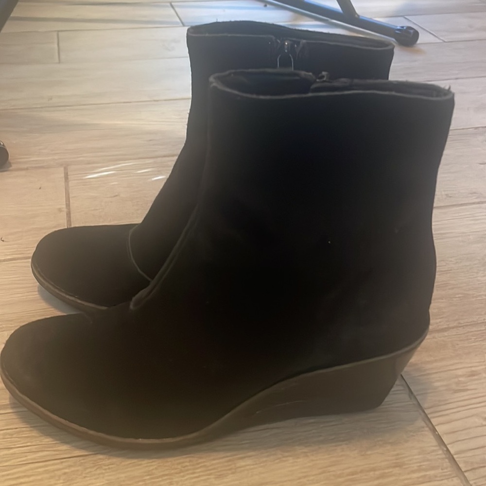 Cole Haan Suede Boots - 7 1/2 - Picture 4 of 8
